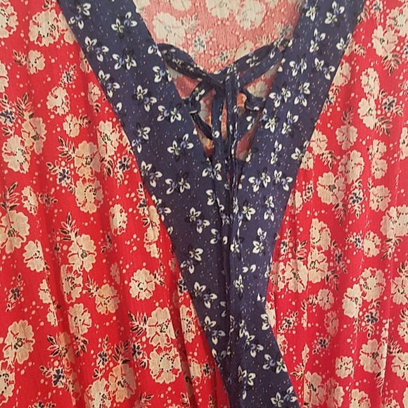 Red top - Picture 4 of 8